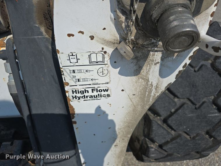 image for item DQ4476 2014 Bobcat S650 skid steer loader