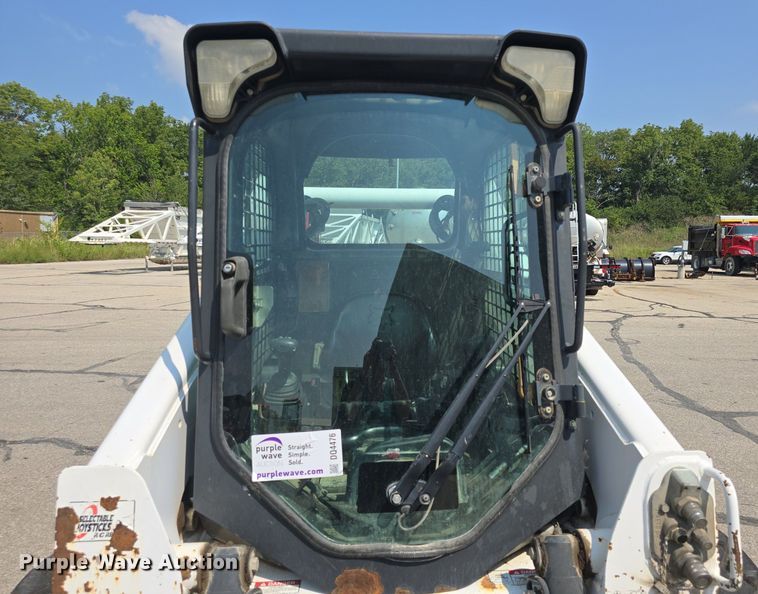 image for item DQ4476 2014 Bobcat S650 skid steer loader