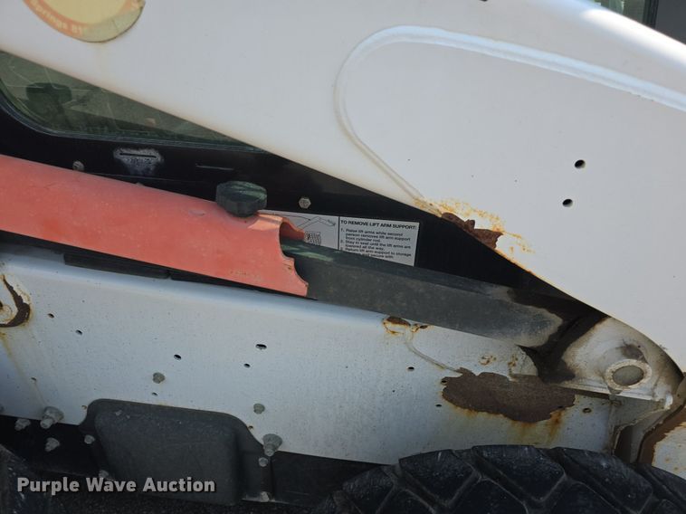 image for item DQ4476 2014 Bobcat S650 skid steer loader