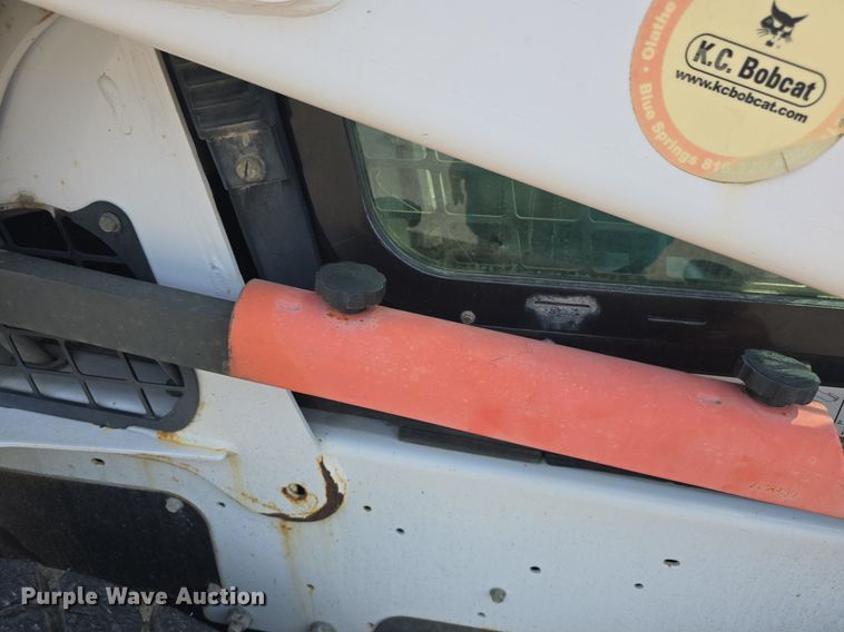 image for item DQ4476 2014 Bobcat S650 skid steer loader