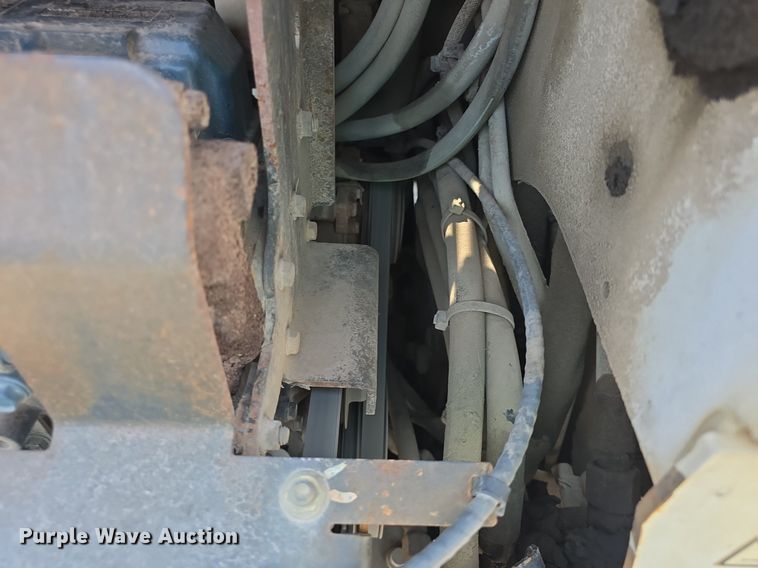 image for item DQ4476 2014 Bobcat S650 skid steer loader