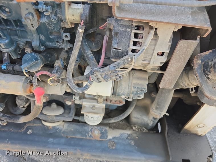 image for item DQ4476 2014 Bobcat S650 skid steer loader