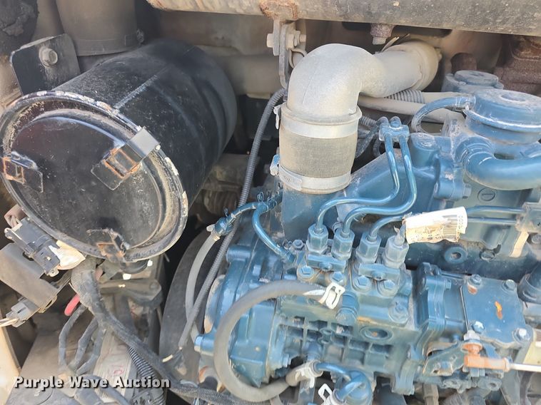 image for item DQ4476 2014 Bobcat S650 skid steer loader