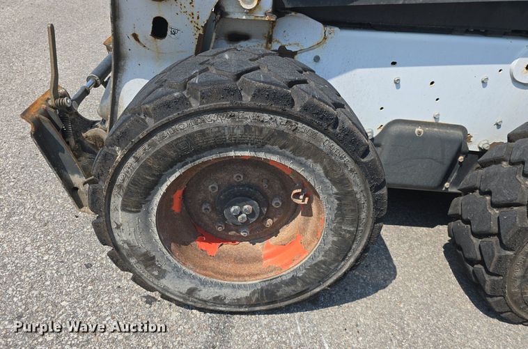 image for item DQ4476 2014 Bobcat S650 skid steer loader