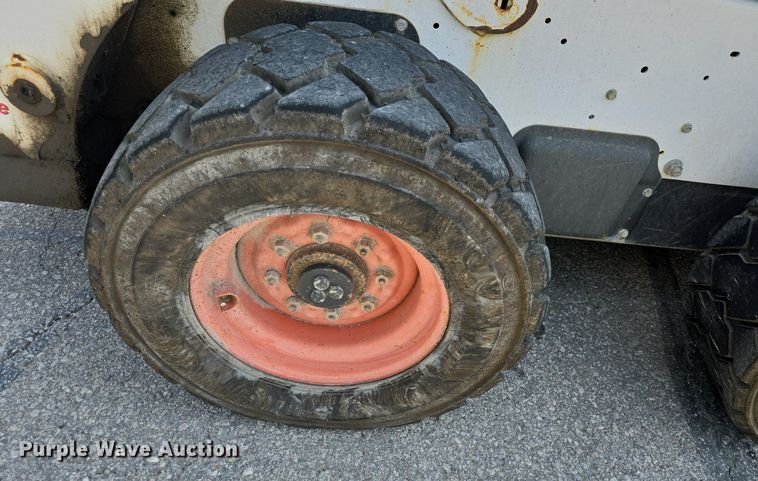 image for item DQ4476 2014 Bobcat S650 skid steer loader