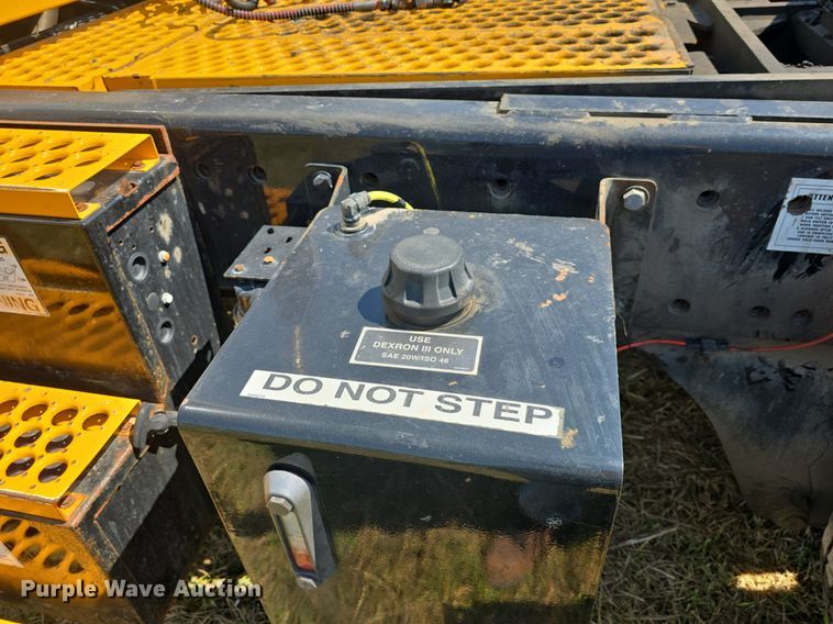 image for item DQ4480 2013 Kalmar Ottawa 4X2 yard truck