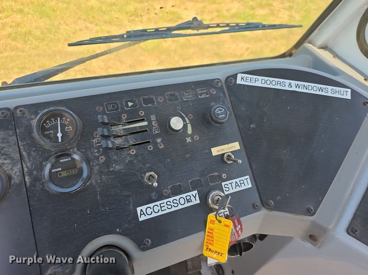 image for item DQ4480 2013 Kalmar Ottawa 4X2 yard truck