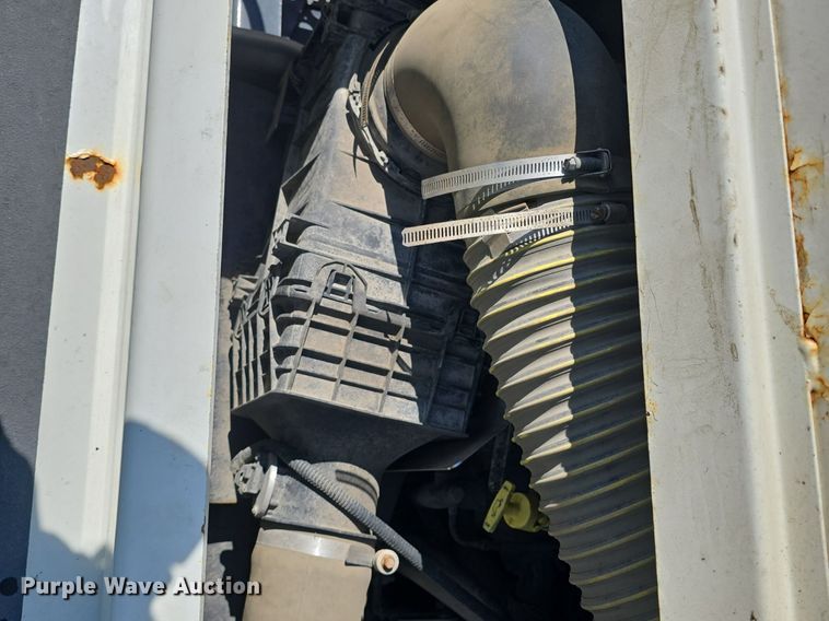 image for item DQ4480 2013 Kalmar Ottawa 4X2 yard truck