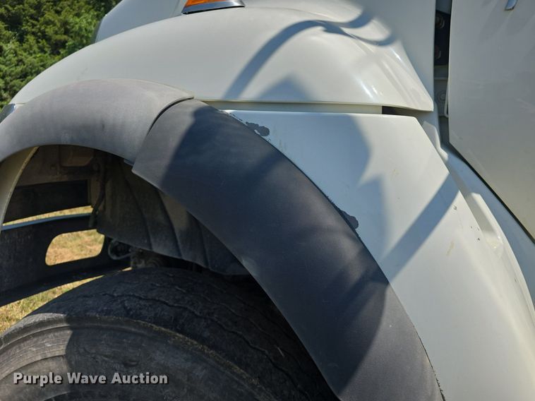 image for item DQ4482 2004 International 7600 dump truck