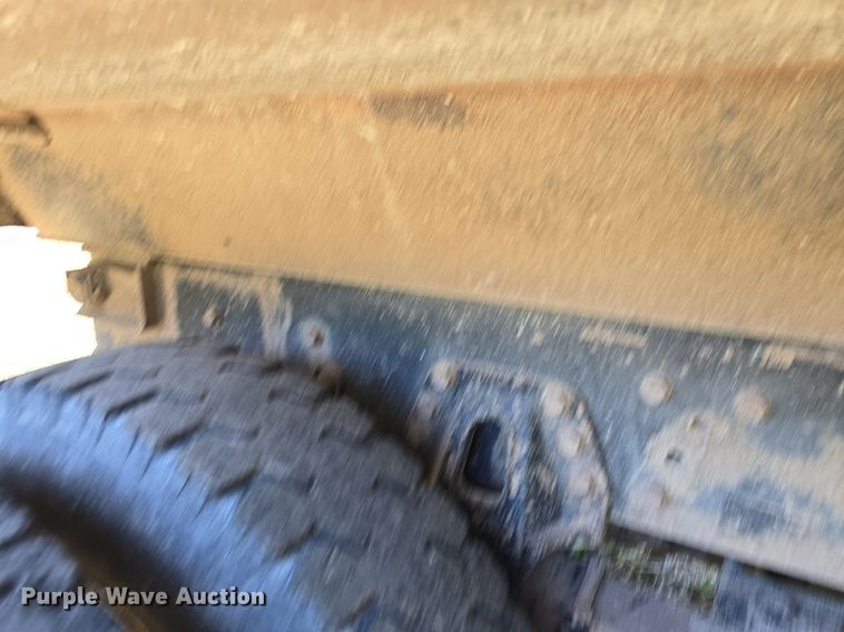 image for item DQ4482 2004 International 7600 dump truck