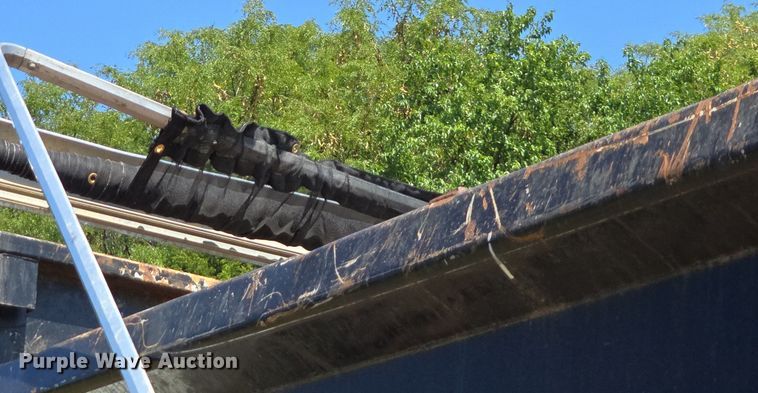 image for item DQ4482 2004 International 7600 dump truck