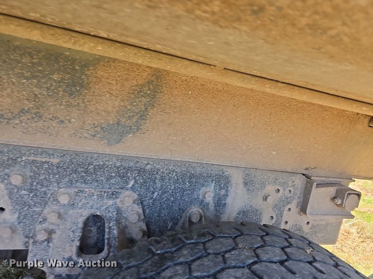 image for item DQ4482 2004 International 7600 dump truck