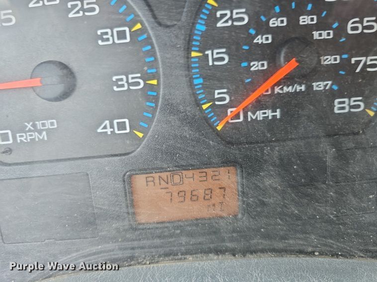 image for item DQ4482 2004 International 7600 dump truck