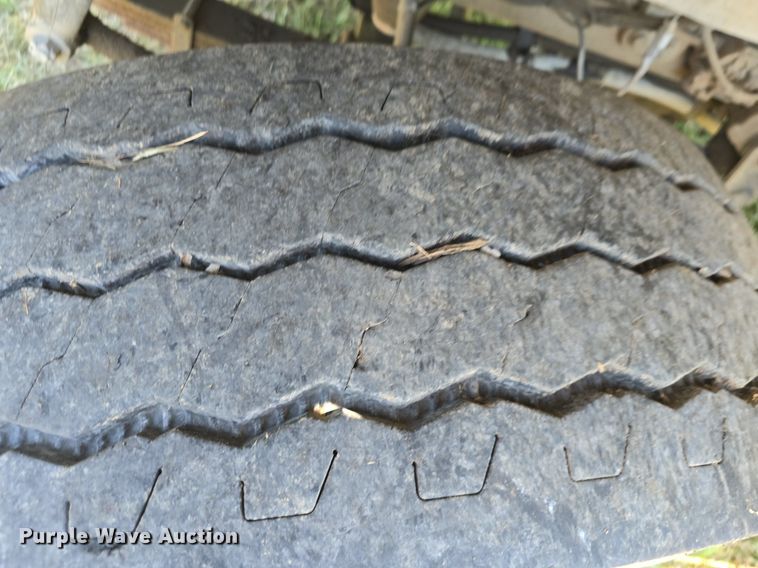 image for item DQ4482 2004 International 7600 dump truck