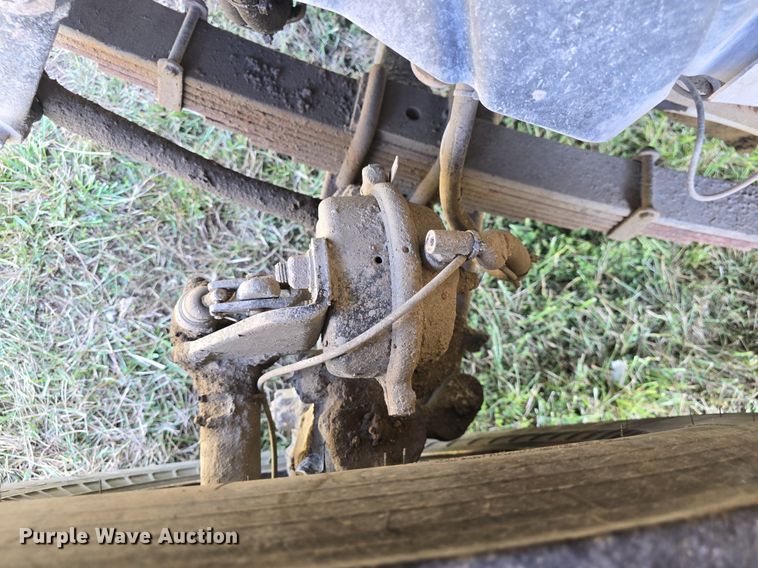 image for item DQ4482 2004 International 7600 dump truck