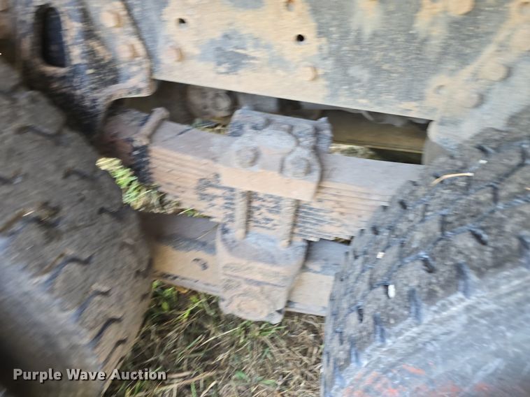 image for item DQ4482 2004 International 7600 dump truck