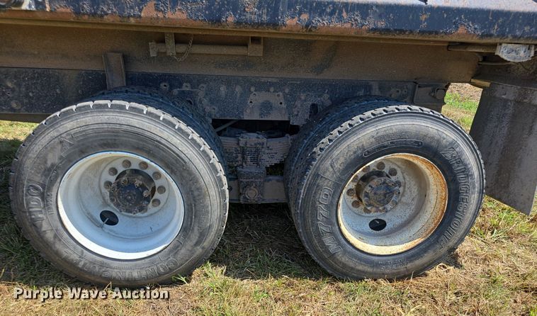 image for item DQ4482 2004 International 7600 dump truck