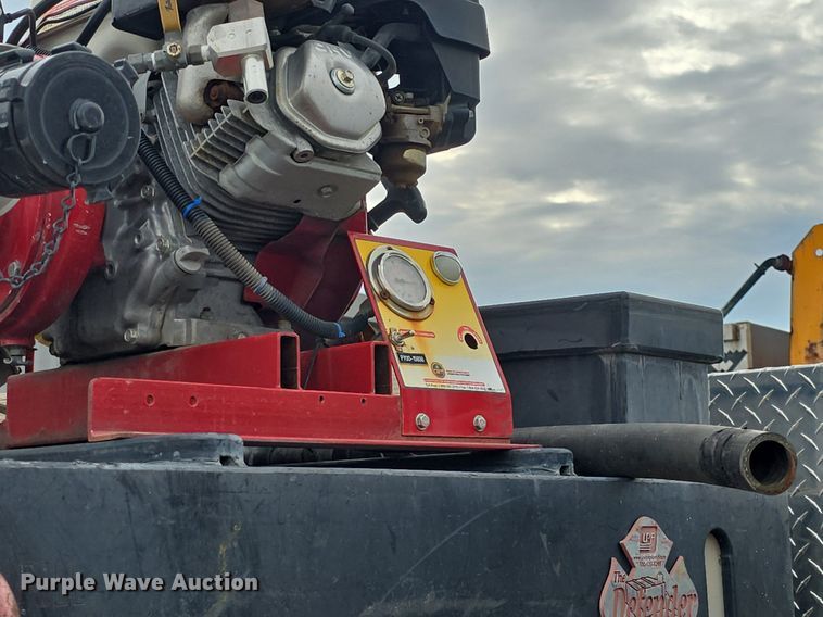 image for item DQ4490 2000 Ford F350 Super Duty XL SuperCab flatbed pickup truck