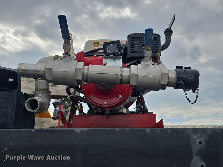 image for item DQ4490 2000 Ford F350 Super Duty XL SuperCab flatbed pickup truck