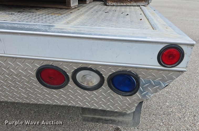 image for item DQ4490 2000 Ford F350 Super Duty XL SuperCab flatbed pickup truck