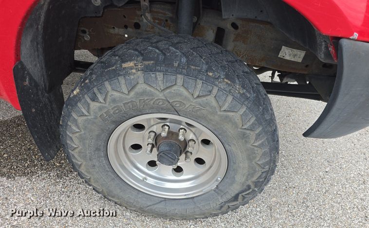 image for item DQ4490 2000 Ford F350 Super Duty XL SuperCab flatbed pickup truck