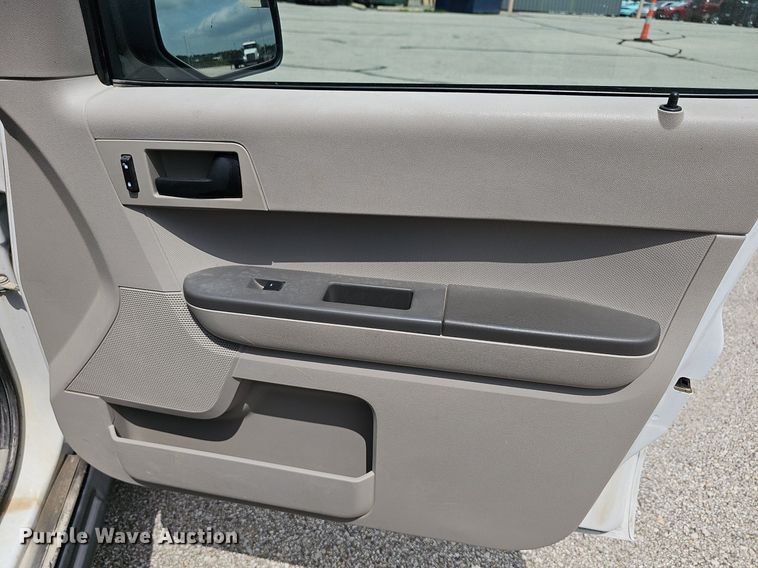 image for item DQ4491 2011 Ford Escape  SUV