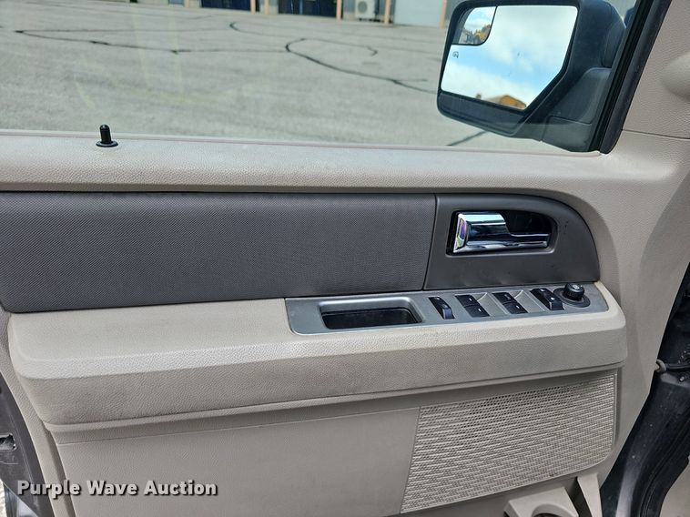 image for item DQ4493 2014 Ford Expedition  SUV