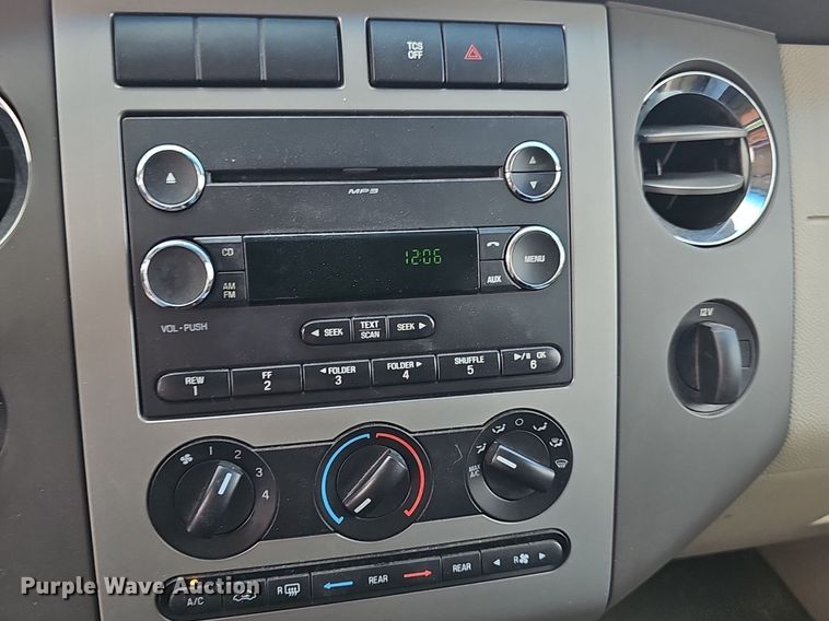 image for item DQ4493 2014 Ford Expedition  SUV