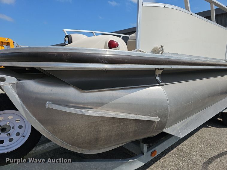 image for item DQ4496 2008 Sun Tracker boat