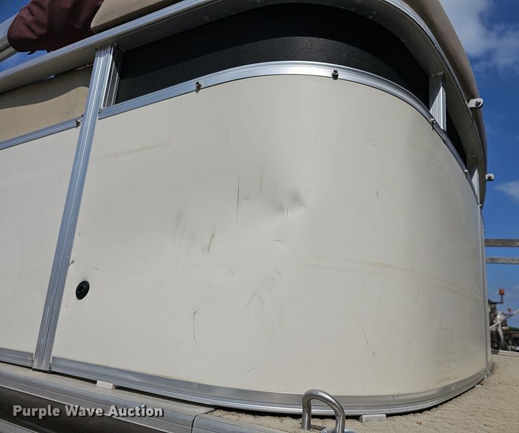 image for item DQ4496 2008 Sun Tracker boat
