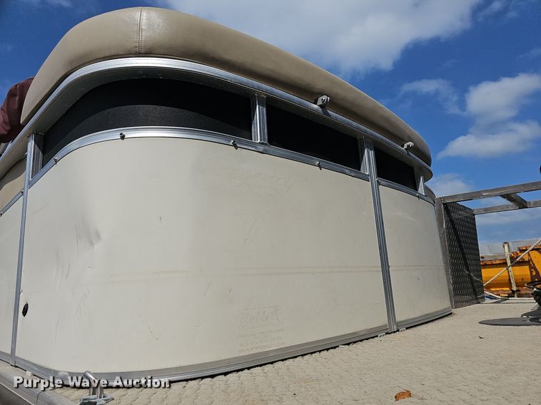 image for item DQ4496 2008 Sun Tracker boat