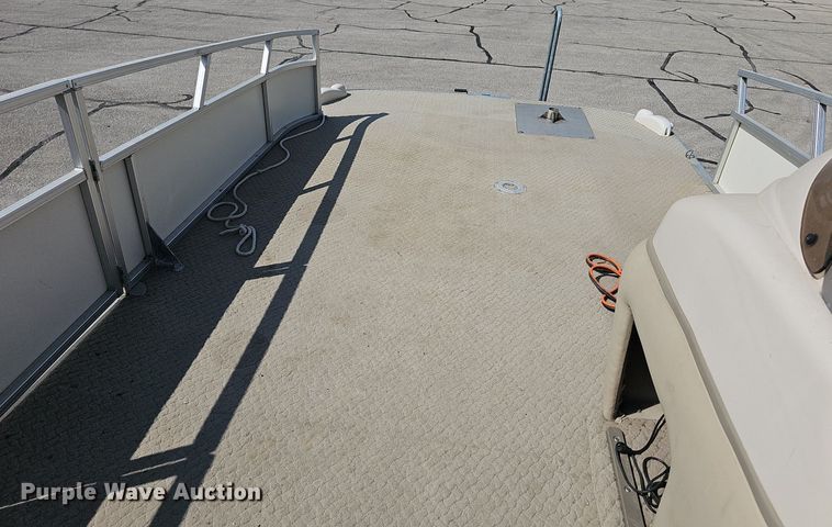 image for item DQ4496 2008 Sun Tracker boat