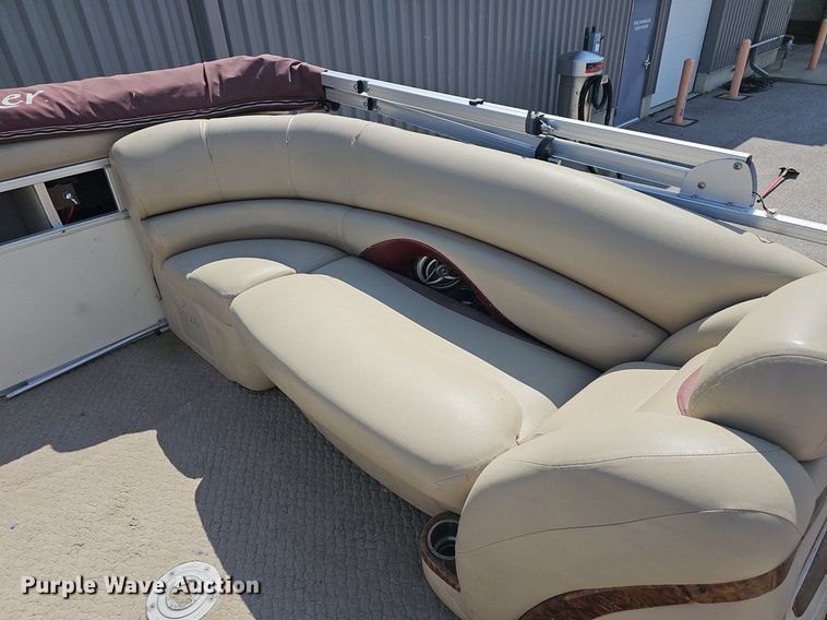 image for item DQ4496 2008 Sun Tracker boat