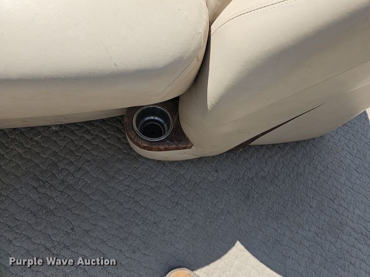 image for item DQ4496 2008 Sun Tracker boat