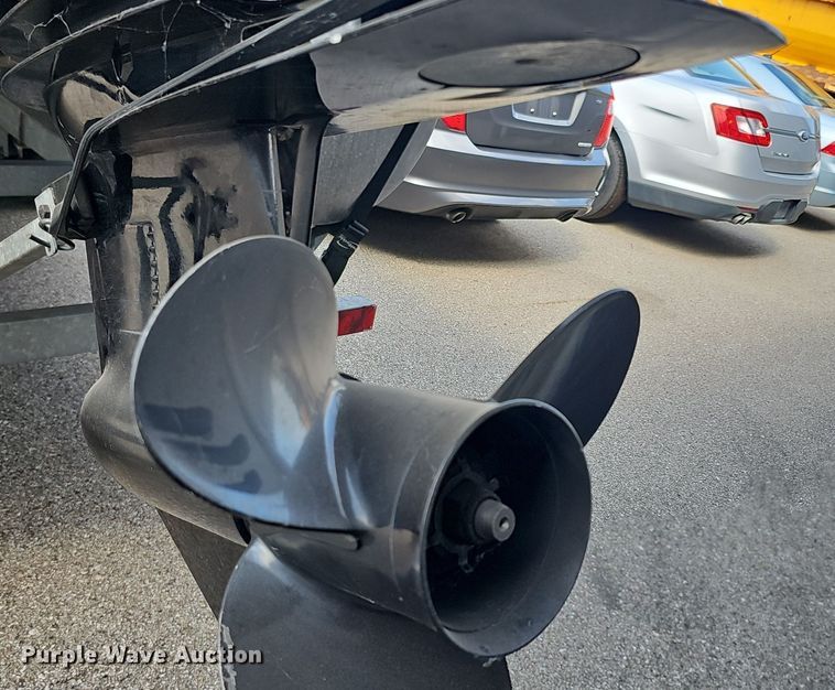 image for item DQ4496 2008 Sun Tracker boat