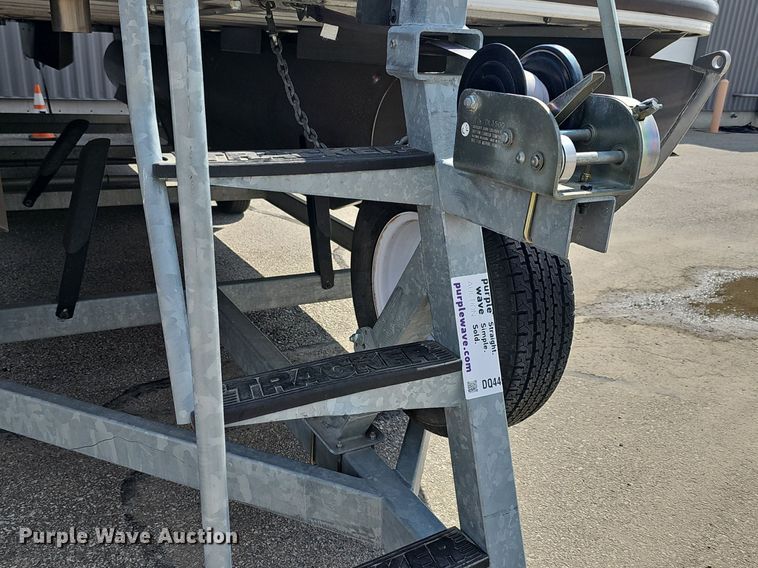 image for item DQ4496 2008 Sun Tracker boat