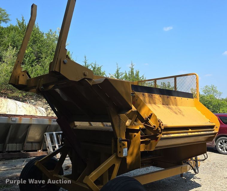 image for item DQ4503 2007 Duratech Haybuster 2650 bale processor