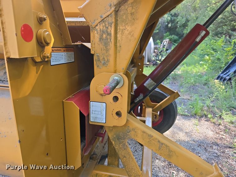 image for item DQ4503 2007 Duratech Haybuster 2650 bale processor