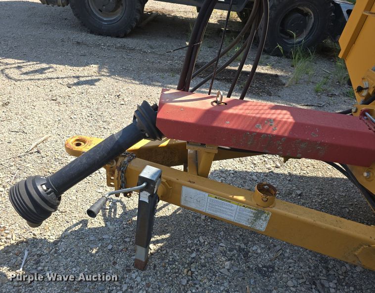 image for item DQ4503 2007 Duratech Haybuster 2650 bale processor