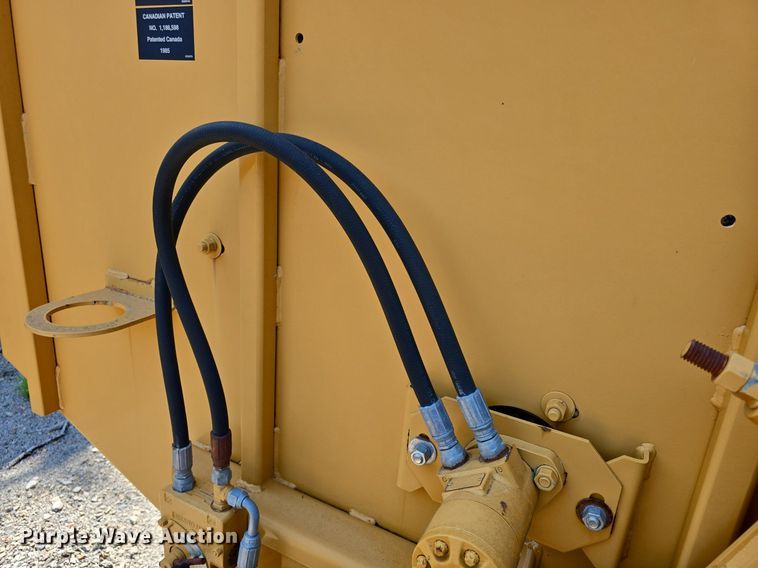 image for item DQ4503 2007 Duratech Haybuster 2650 bale processor