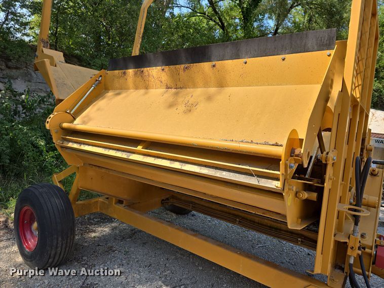 image for item DQ4503 2007 Duratech Haybuster 2650 bale processor