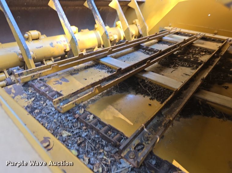 image for item DQ4503 2007 Duratech Haybuster 2650 bale processor