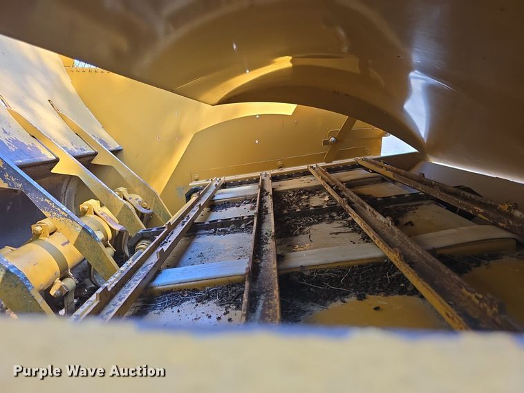 image for item DQ4503 2007 Duratech Haybuster 2650 bale processor