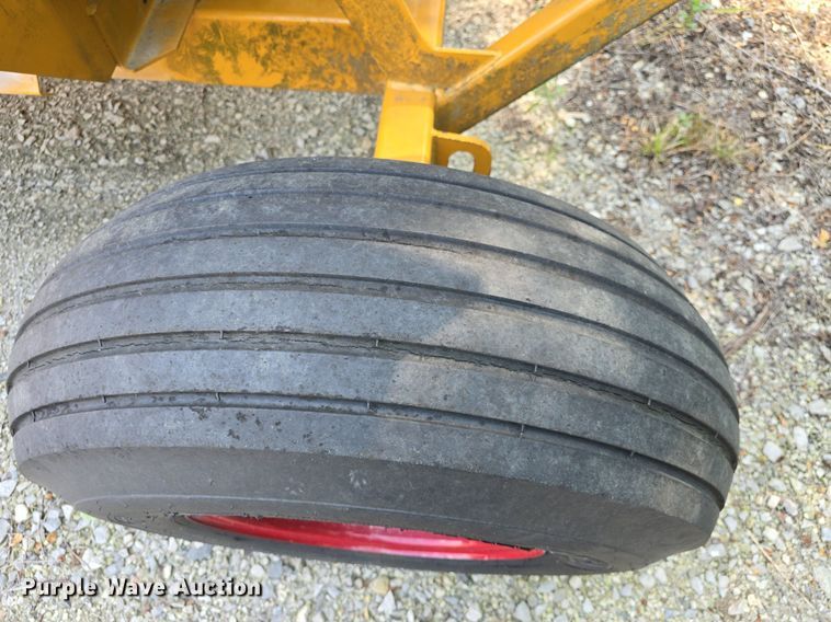 image for item DQ4503 2007 Duratech Haybuster 2650 bale processor