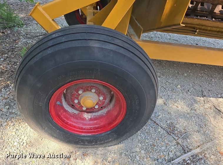 image for item DQ4503 2007 Duratech Haybuster 2650 bale processor