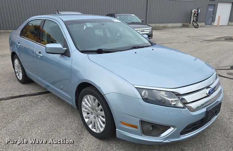 image for item DQ4529 2011 Ford Fusion Hybrid 