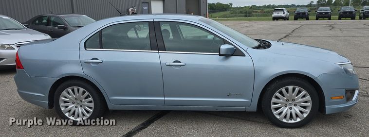 image for item DQ4529 2011 Ford Fusion Hybrid 