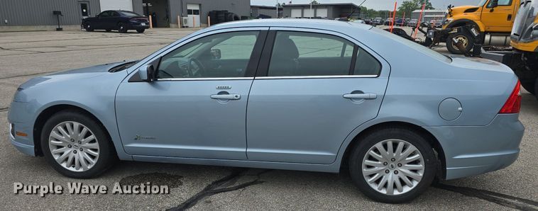image for item DQ4529 2011 Ford Fusion Hybrid 