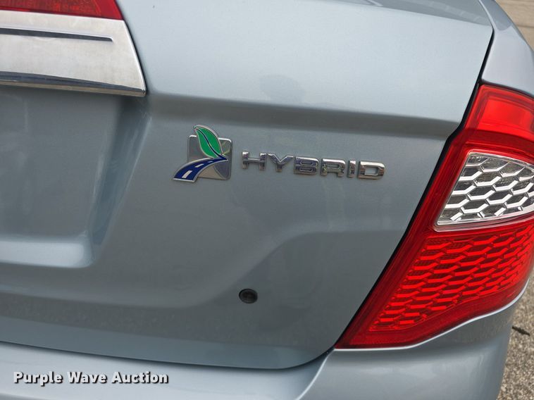 image for item DQ4529 2011 Ford Fusion Hybrid 
