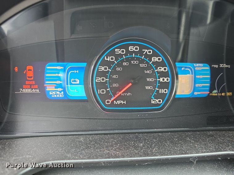 image for item DQ4529 2011 Ford Fusion Hybrid 